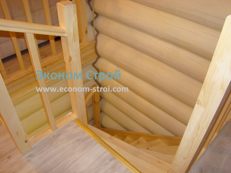 фото лестницы и отделки деревянного дома из бревна