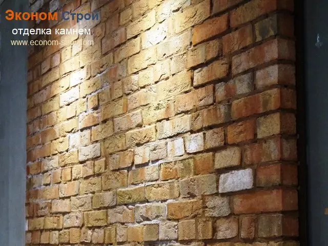 отделка стен дома внутри искусственным камнем