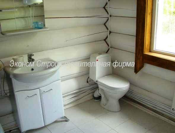 отделка ванной комнаты деревянного дома из бревна
